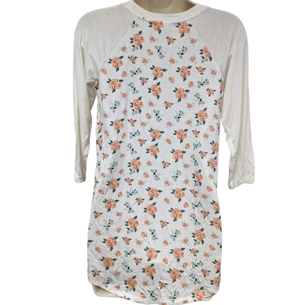 DE Collection NWT Ball Game Rose Blossoms Tee Sz XS